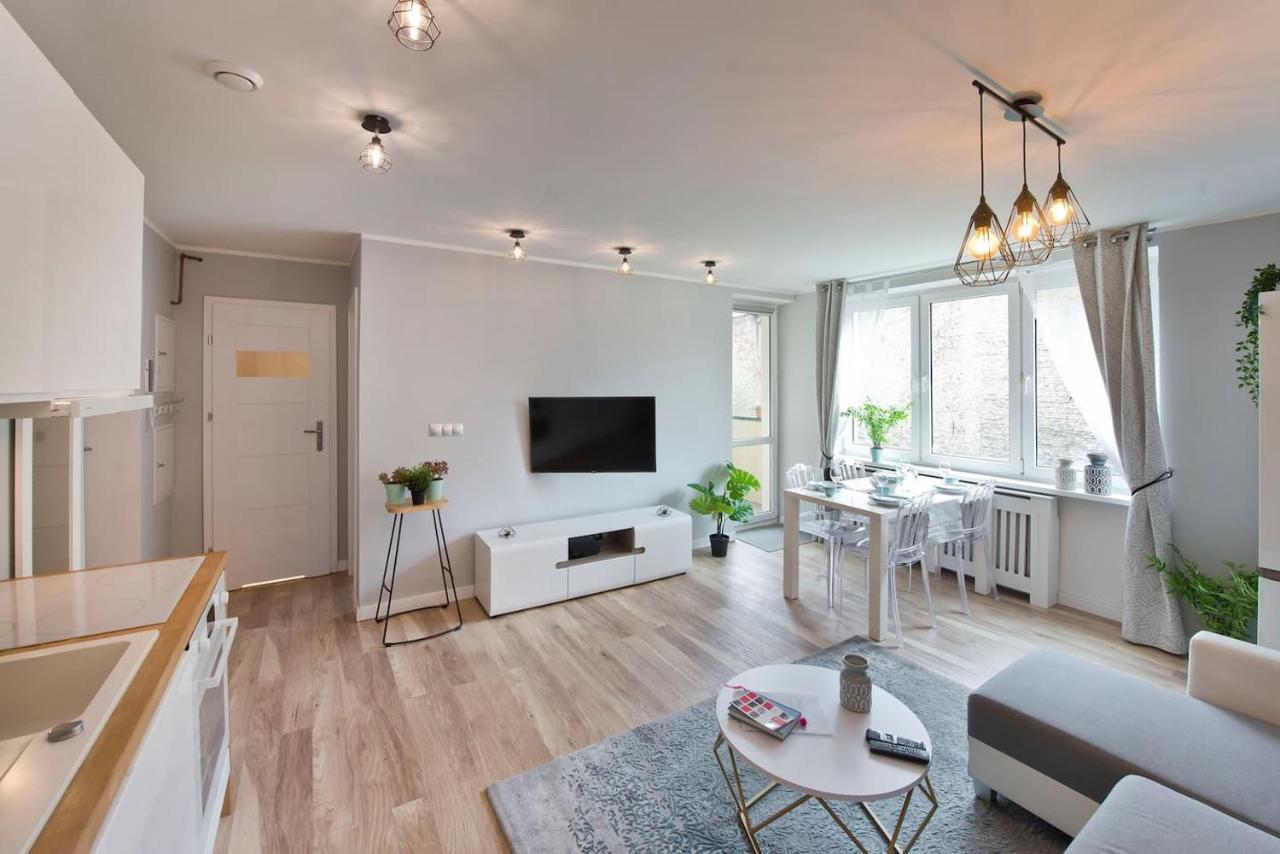 Stay Hip In Vibrant Centrally Located Apartment In Old Town Gdansk Ngoại thất bức ảnh