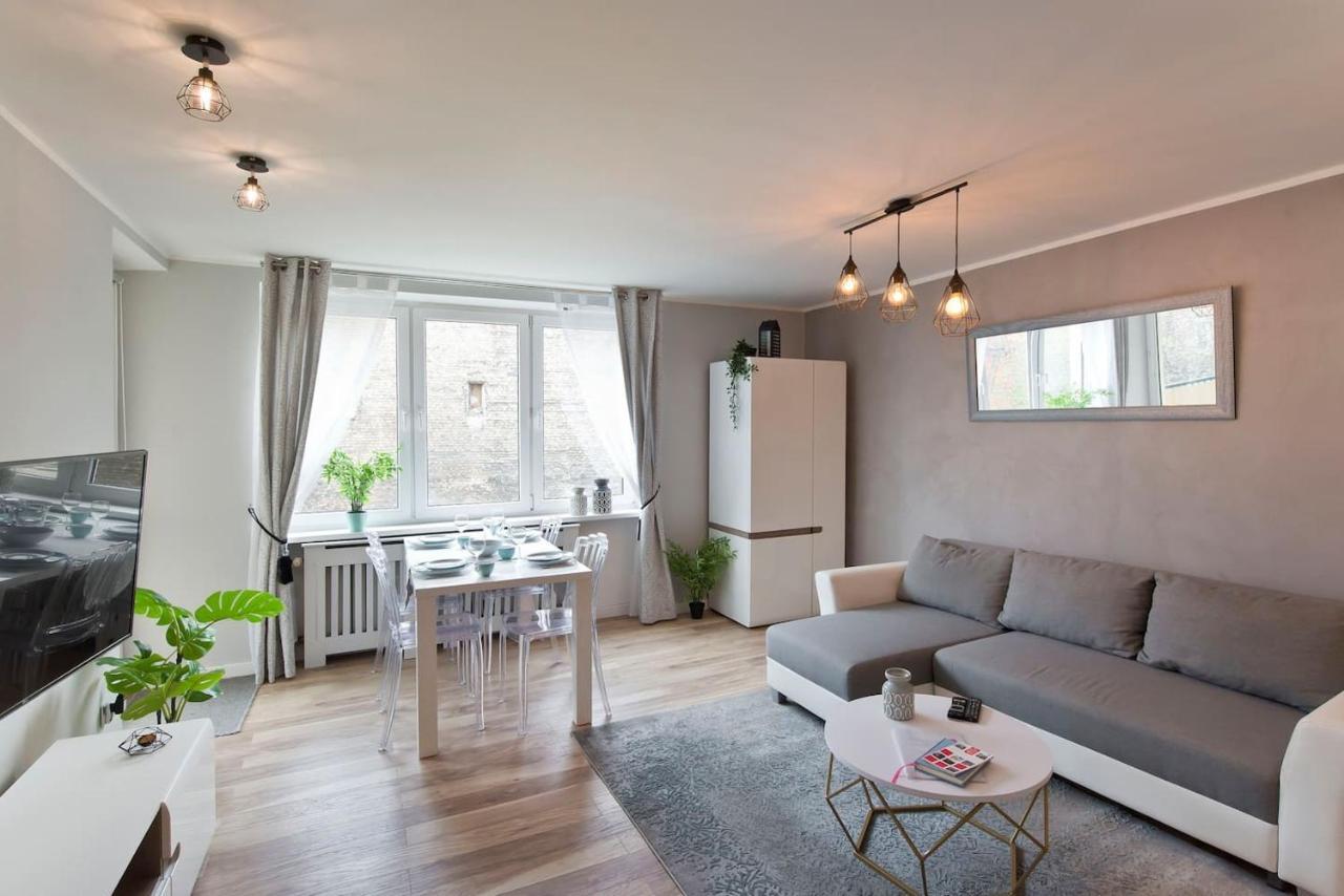 Stay Hip In Vibrant Centrally Located Apartment In Old Town Gdansk Ngoại thất bức ảnh